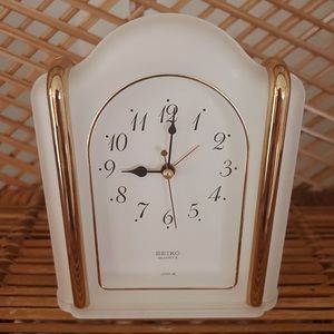 Seiko Quartz Frosted White Acrylic Alarm Clock